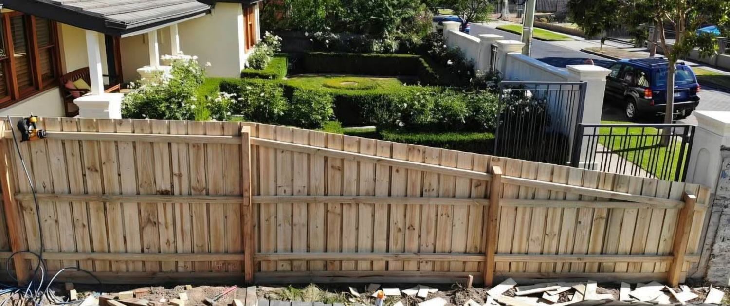 Timber boundary fence 6