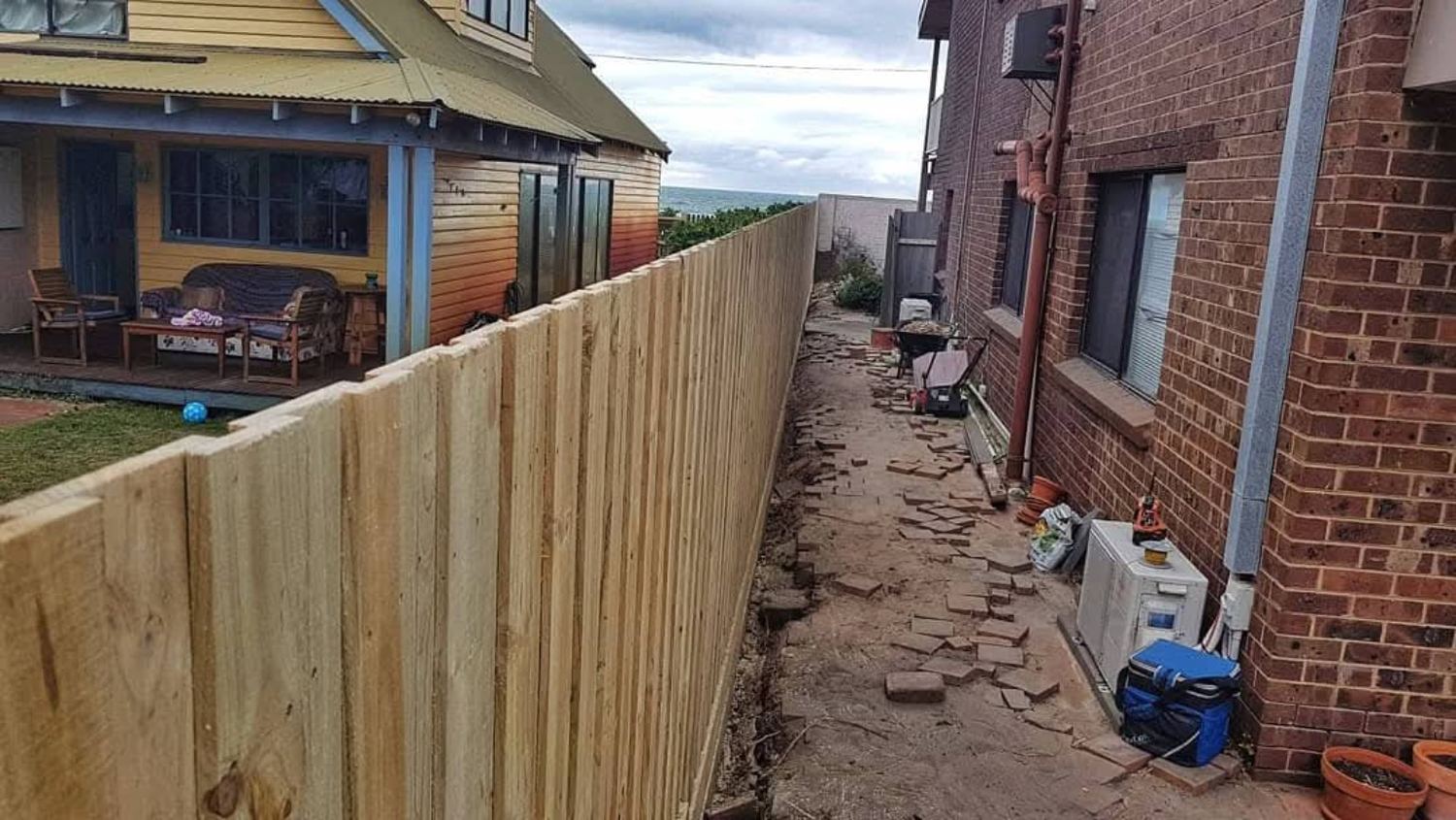 Timber boundary fence 2