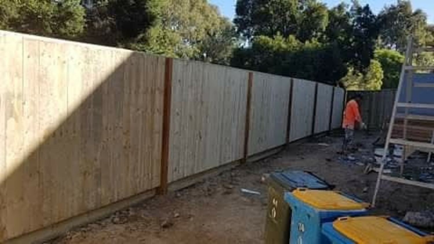 Timber boundary fence 10