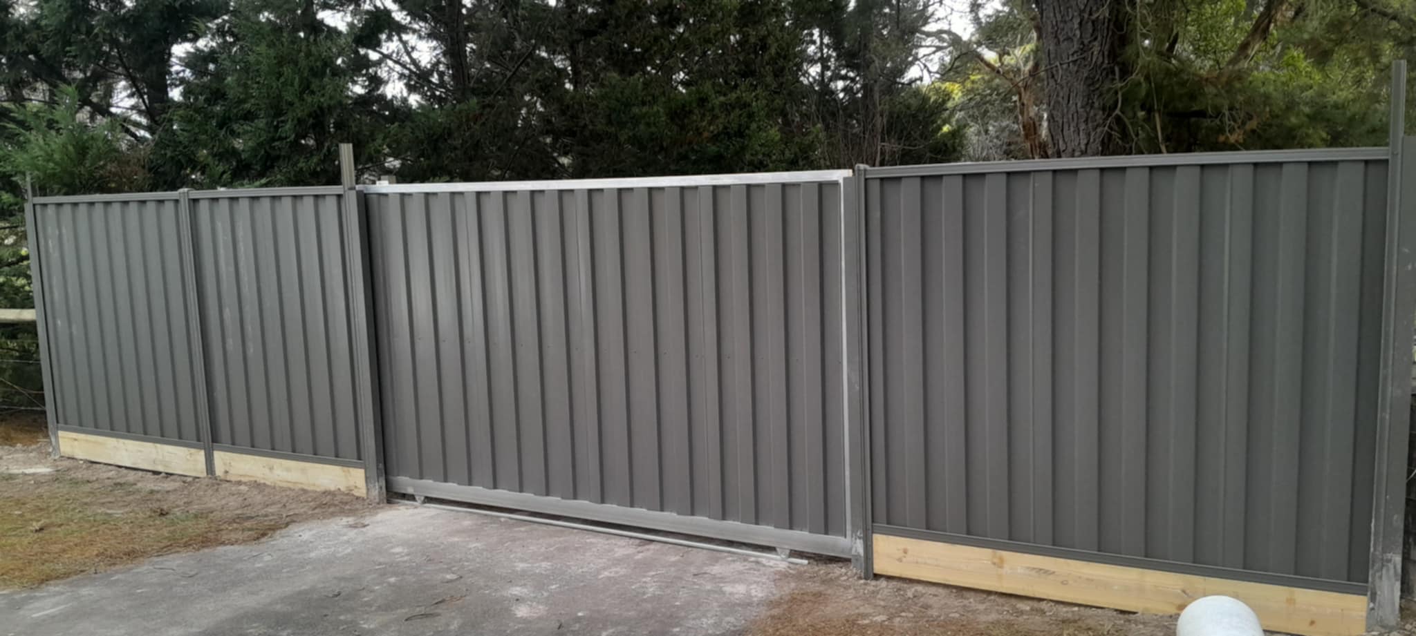 Colorbond fence and gate project 11